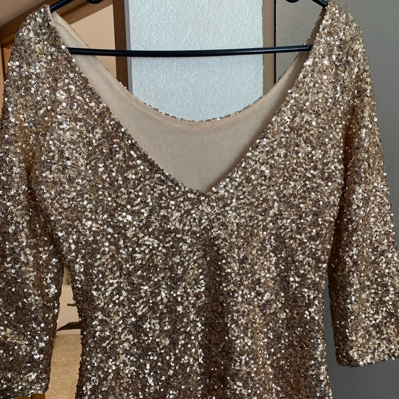 Good Dress - Picture 2 of 3